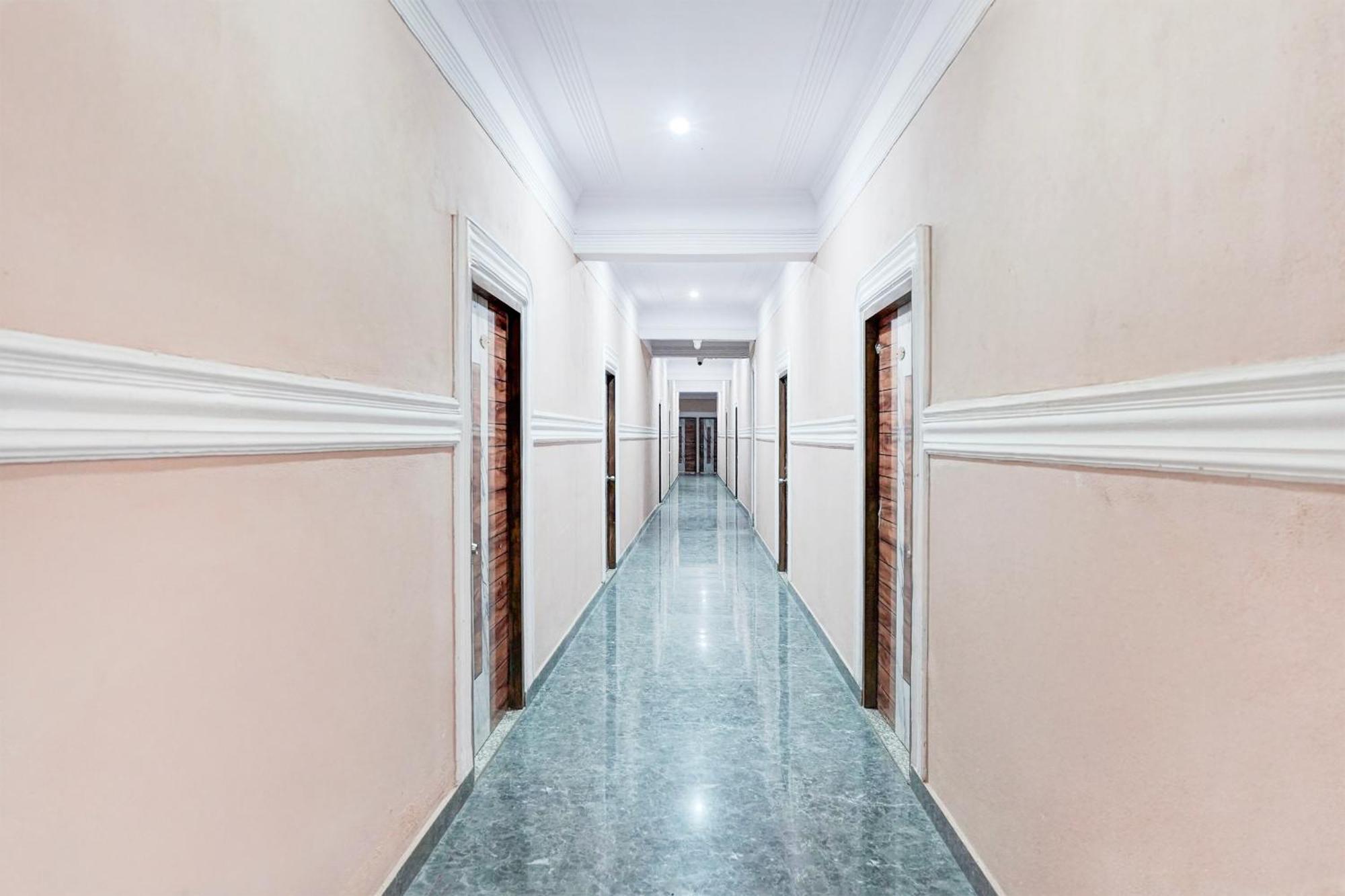 Collection O Shandilya Grand Residency Greater Noida Extérieur photo