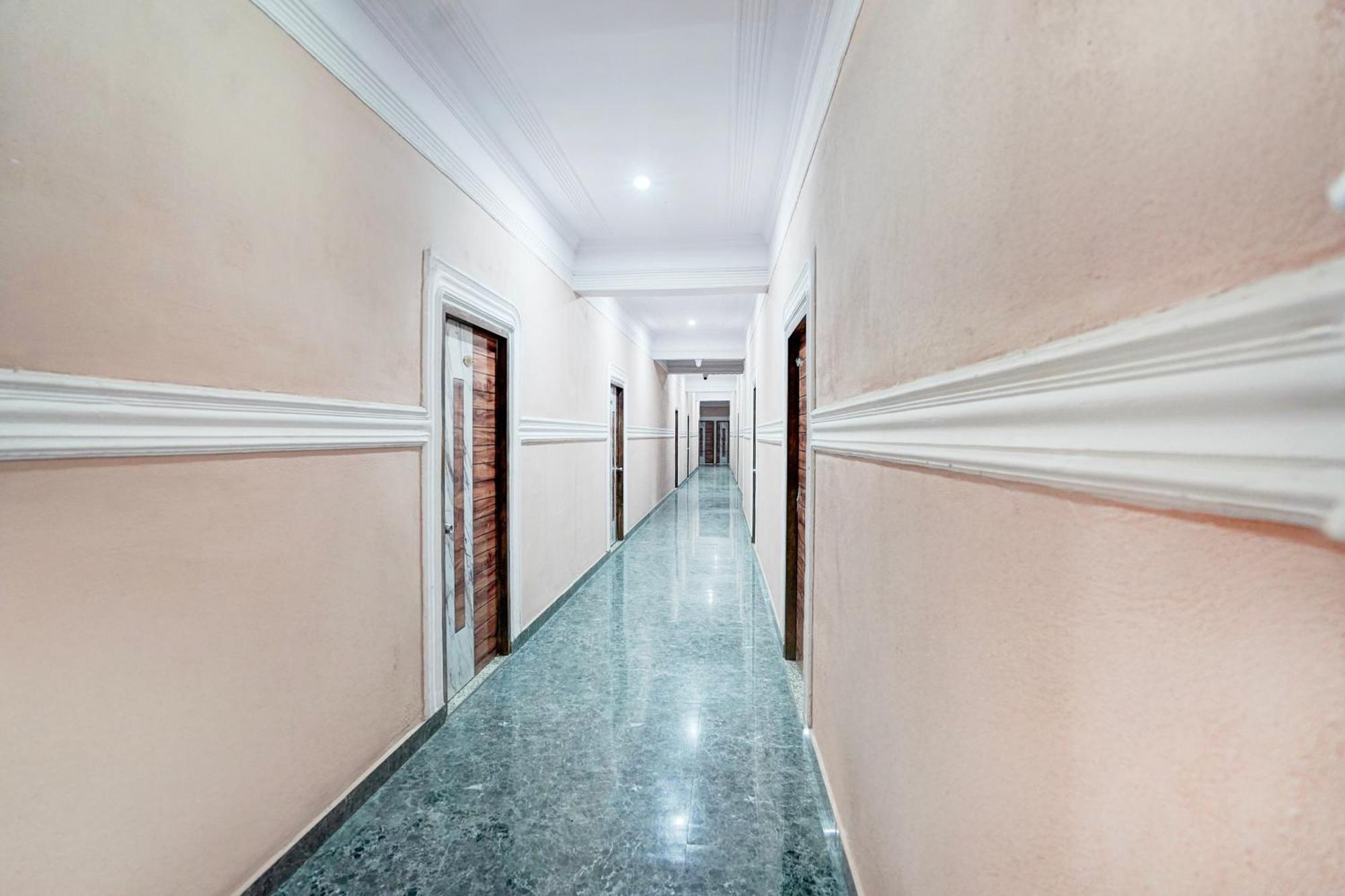 Collection O Shandilya Grand Residency Greater Noida Extérieur photo